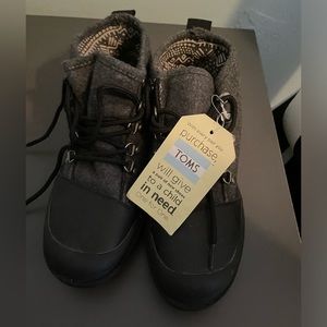 Tom’s boots male size 7